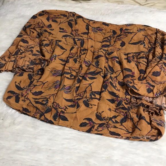 Cute blouse - Picture 6 of 7